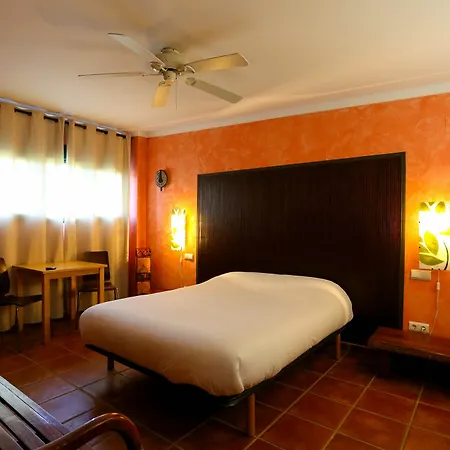 El Celemin De Conil Bed & Breakfast 3*