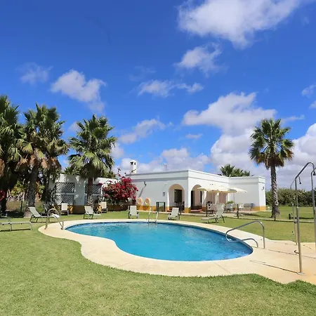 El Celemin De Conil Bed & Breakfast 3*